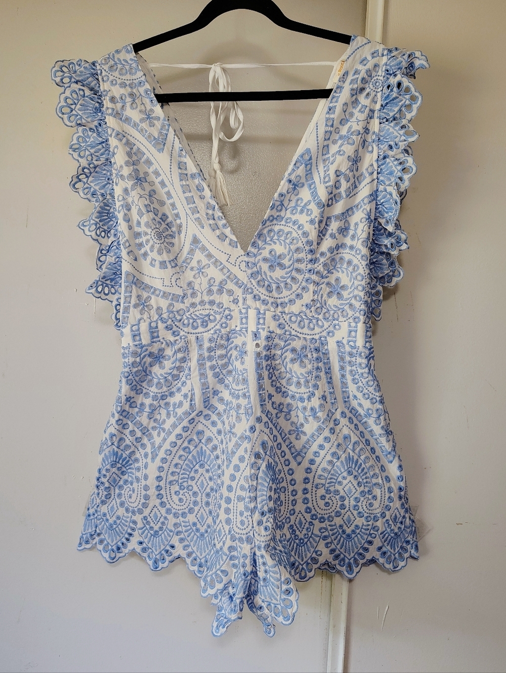 Embellished mini romper floral embroidery eyelets scalloped edges Cotton Sz L. - Picture 2 of 15